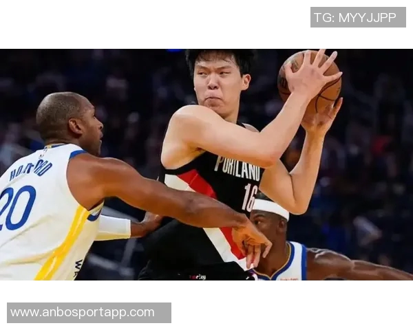 杨瀚森单节狂砍14分震撼全场撕裂之城见证惊艳个人秀 杨瀚森单节狂砍14分震撼全场撕裂之城见证惊艳个人秀