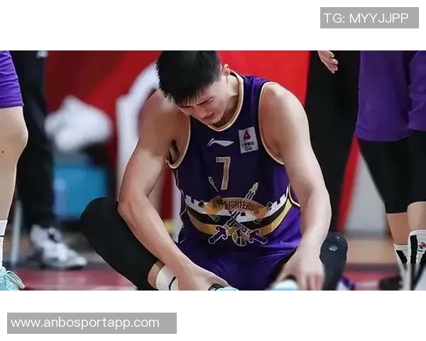 76人新援埃奇库姆加盟大帝复出后三巨头能否助力争冠之路